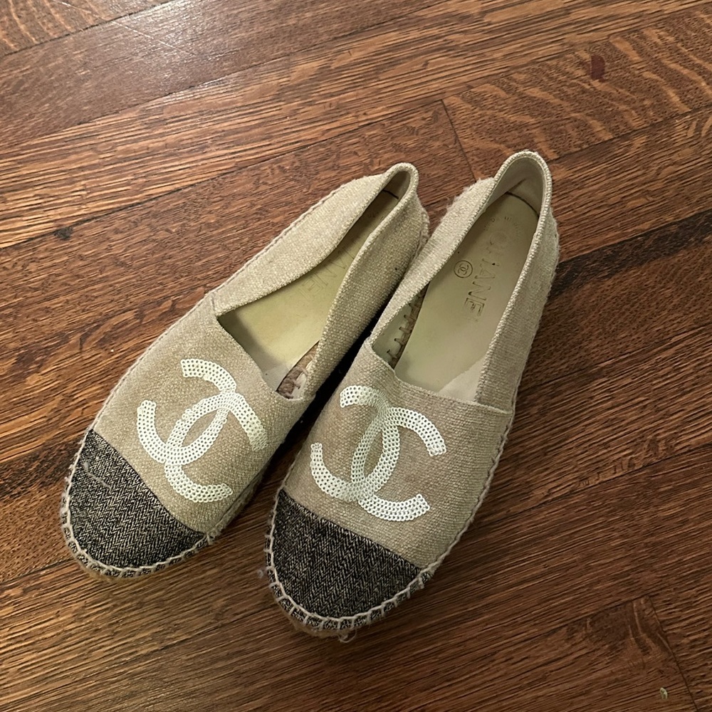 Authentic Chanel espadrille flats size 37